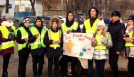В Ивановской области в международный день чая автоинспекторы провели акцию «За рулём – не крепче чая» В Ивановской области в международный день чая автоинспекторы провели акцию «За рулём – не крепче чая»